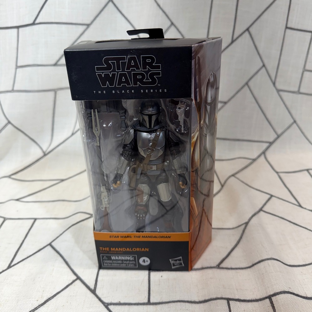 Hasbro Star Wars The Black‎ Series The Mandalorian 6in Silver Beskar Armor 01 C